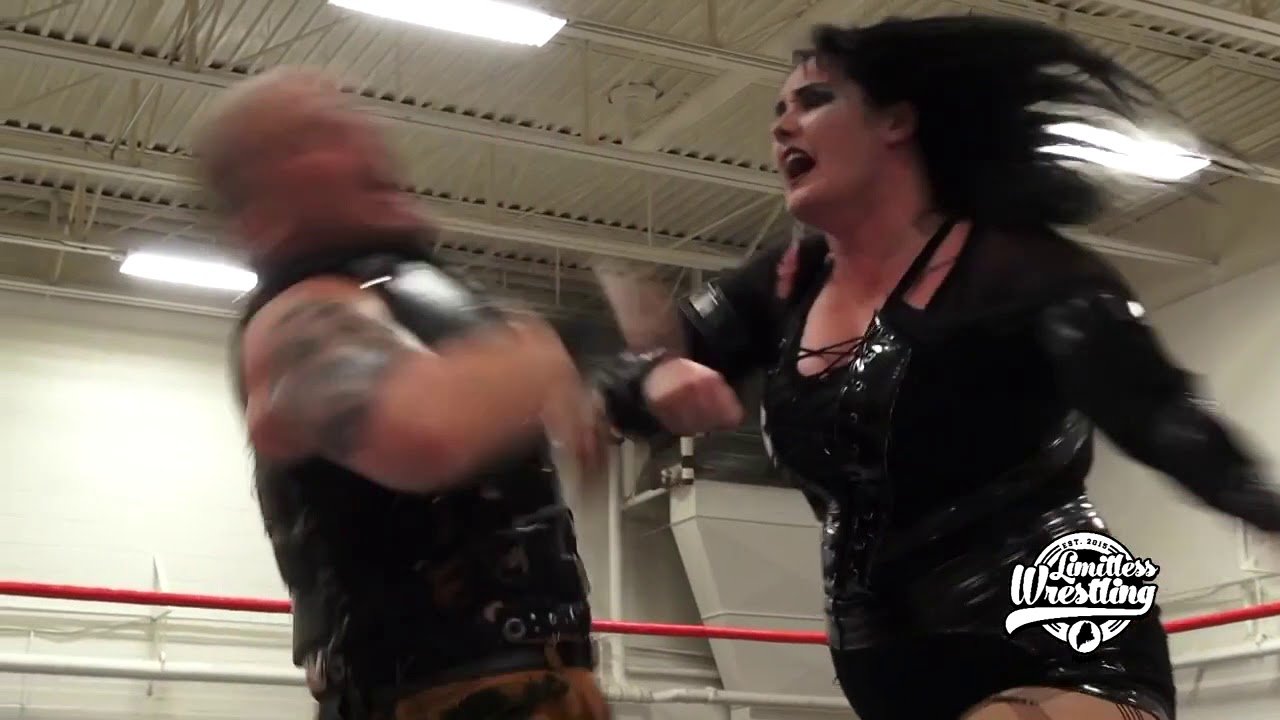 Jessicka Havok Dishes Out Strikes & A Chokeslam To Sami Callihan - Limitless Wrestling (Intergender)