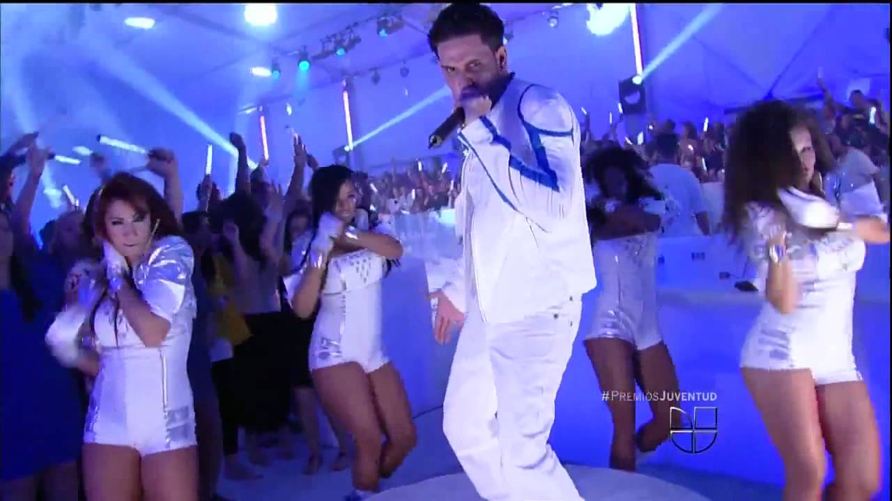 Ken-Y, Zion, Lobo, Lennox, Arcangel, RKM - Diosa de los Corazones (La Formula) [Live]