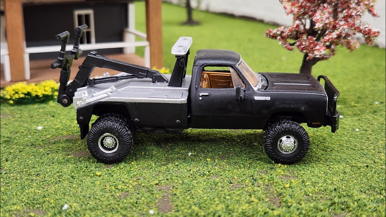 Переделка эвакуатора Dodge 1978 года.