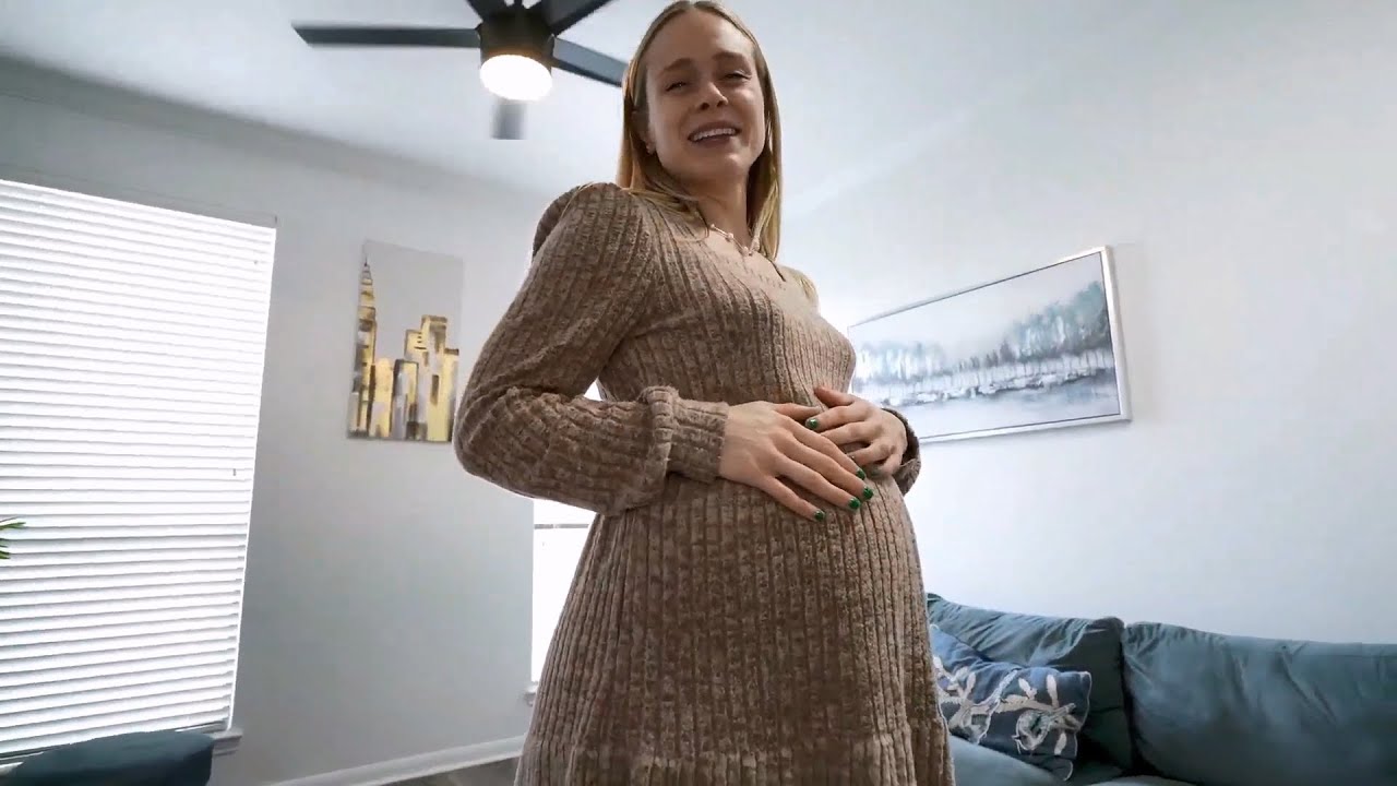 Его сейчас нет дома.