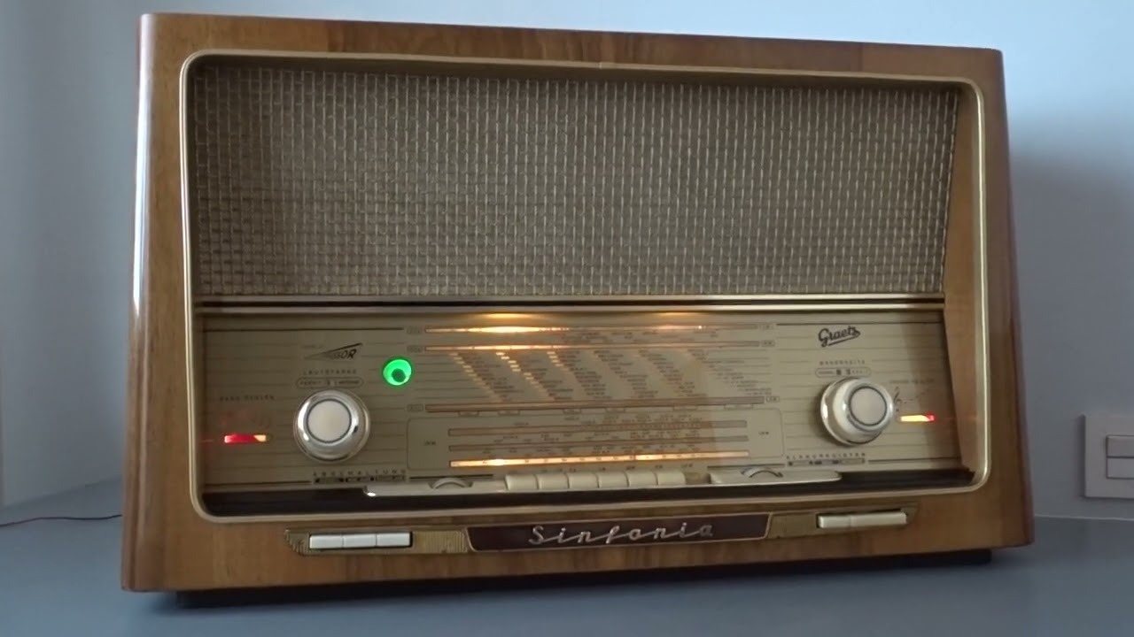 GRAETZ SINFONIA 522 for sale with one year warranty, visit our website: http://antique-radioshop.com