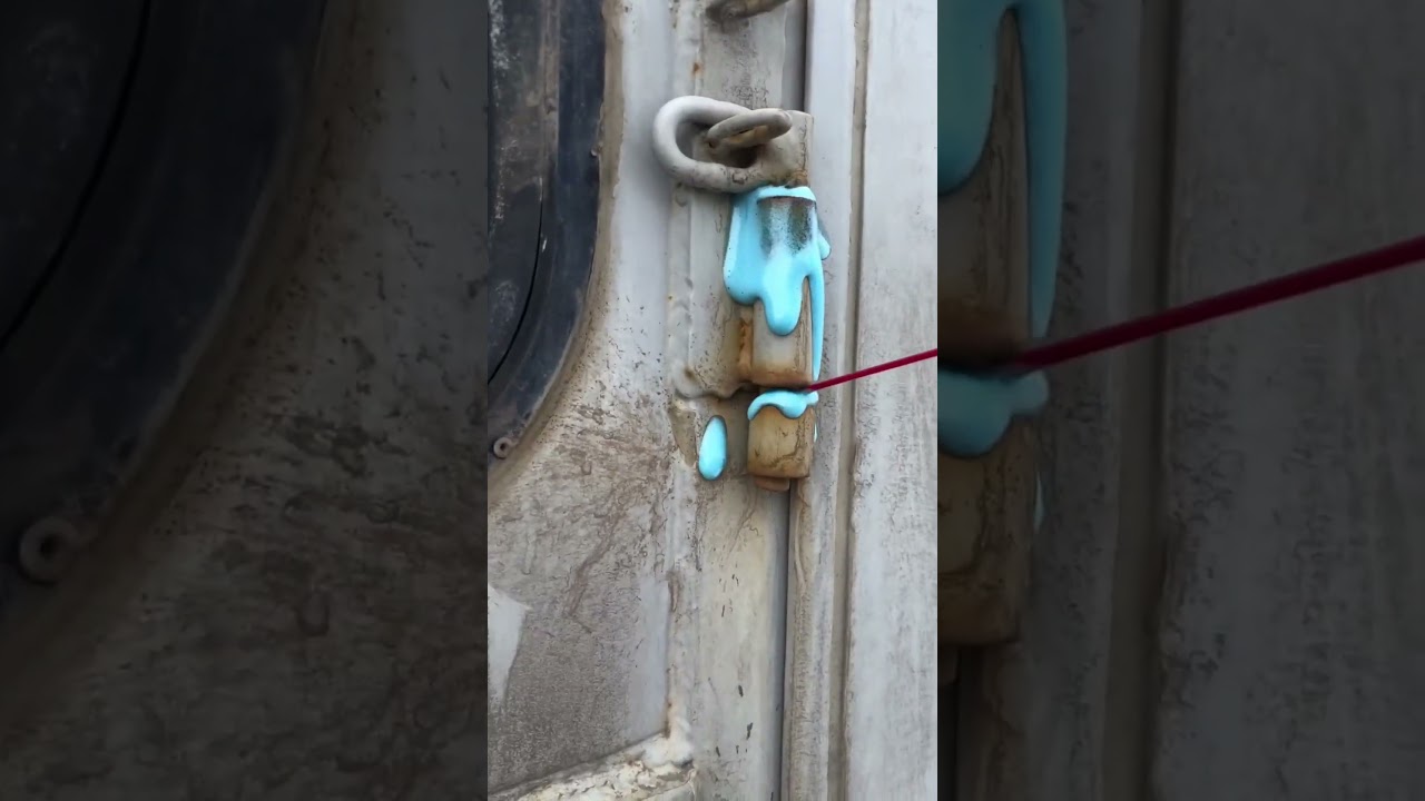 Rusty hinges Not a problem #shortsvideo #tips