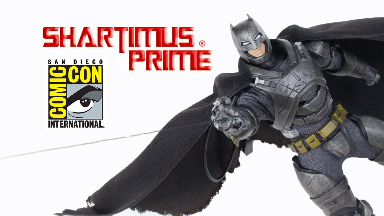 Mezco Armored Batman One:12 Collective Batman v Superman Dawn of Justice Toy Figure Review 0