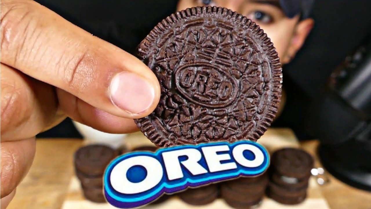 COMIENDO GALLETAS OREO CON LECHE 🍪🍫🥛| ASMR MUKBANG