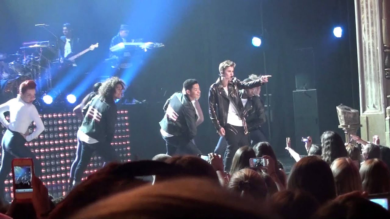 Justin Bieber performing BABY at Apollo Theater (private concert)6/18/12