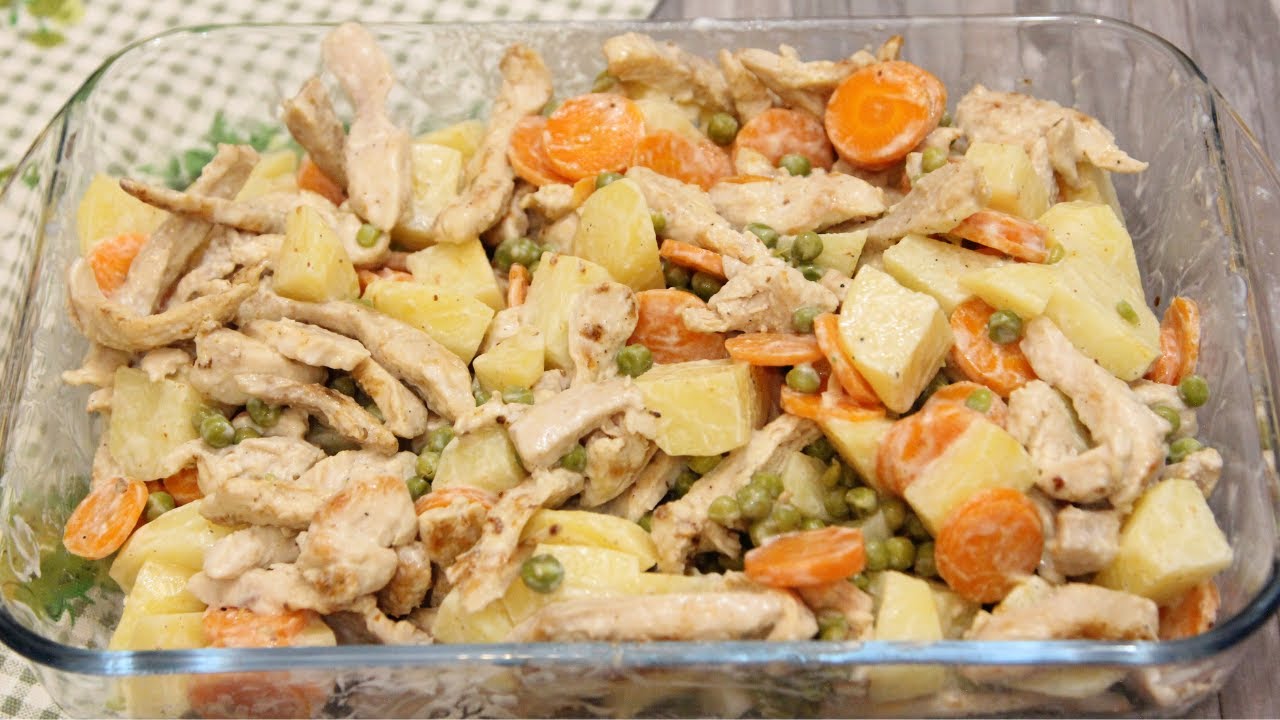 Вкусный куриный салат.