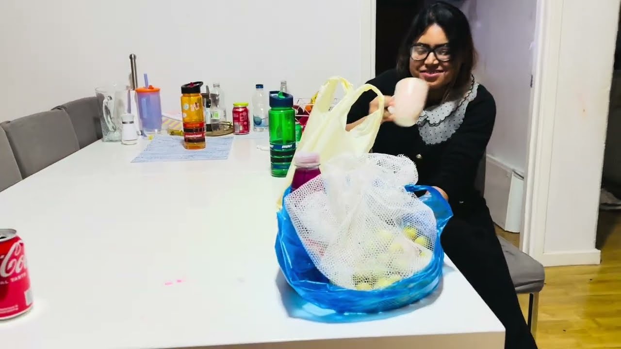 লন্ডনে ১ কেজি মাংস কিনি £৭ পাউন্ডে আর ১ কেজি চ‍‍্যাপা শুটকি কিনলাম £১৮(৩০০০)পাউন্ড দিয়ে।