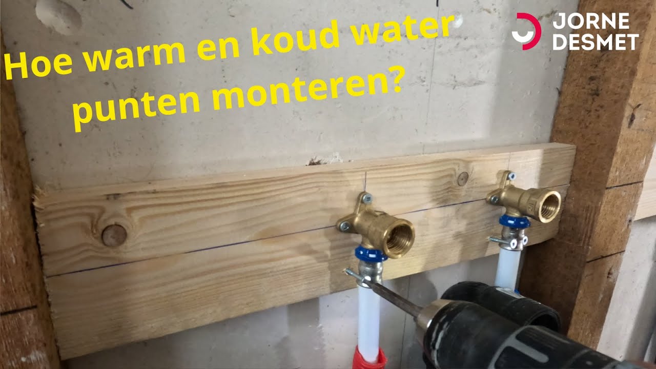 Hoe warm en koud water punten monteren in een valse wand voor een lavabo meubel?