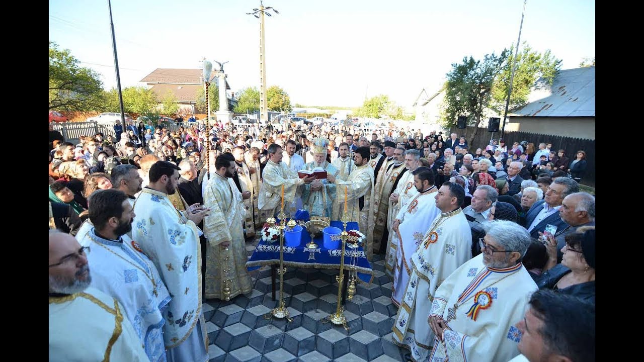 ARHIEPISCOPIA TÂRGOVIȘTEI - A FOST TÂRNOSITĂ BISERICA PAROHIEI DIN SATUL RACOVIȚA