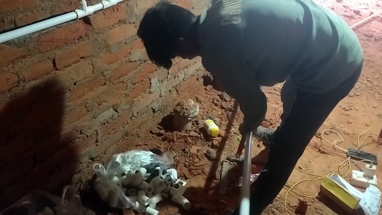 बॉथरूम में ठंडा और गरम पानी का पाइप फिटिंग कैसे करे 👨‍🔧 😯