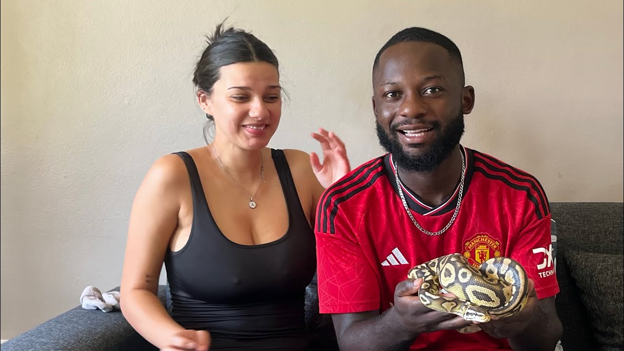 SNAKE PRANK ON MY GIRLFRIEND 🐍