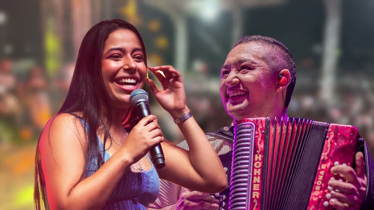 Corazón Cobarde (EN VIVO) - Valeria Lozano + Carlos Olivera