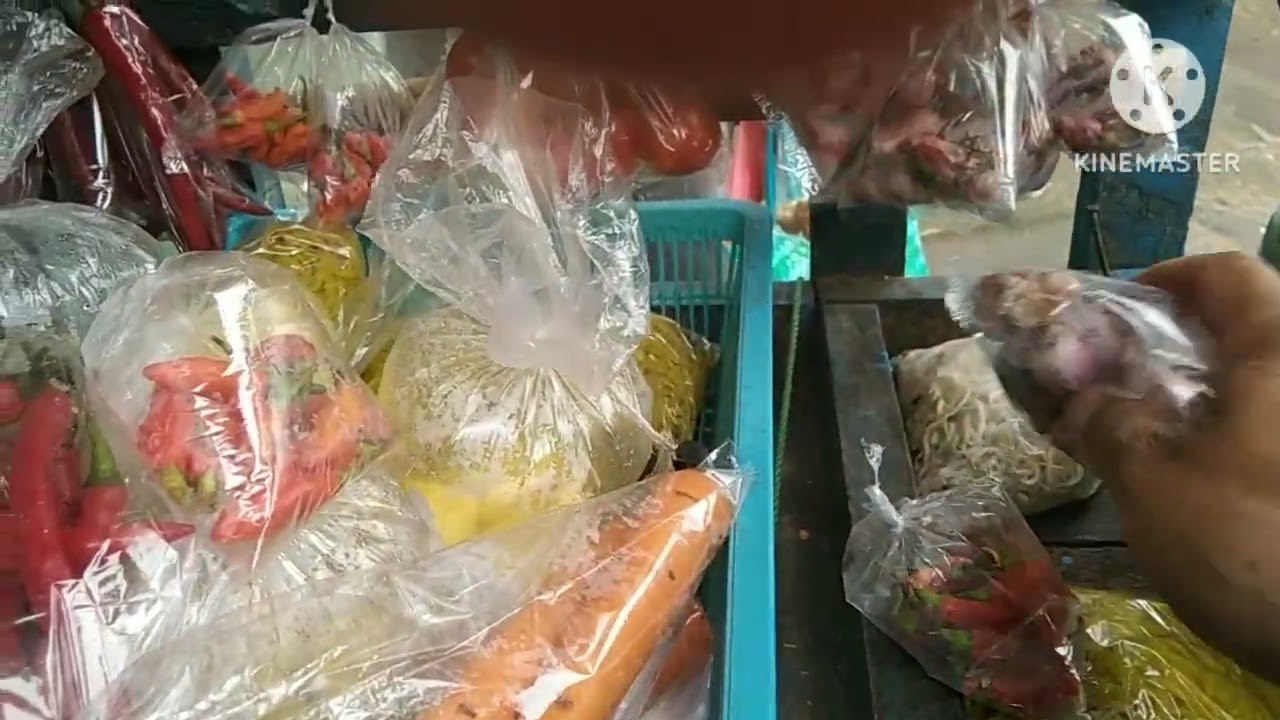 Yang belanja ke kita sudah pelanggan tetap gaes. Laris manis #tukangsayurkeliling.