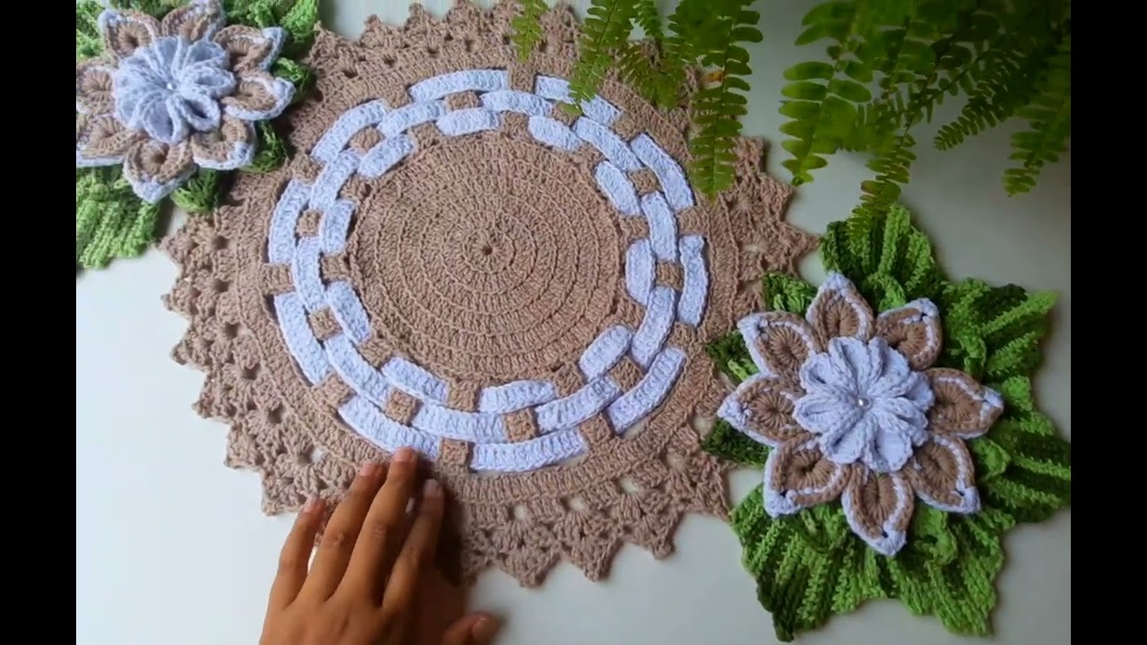 centro de mesa requinte de crochê            #carlacristinaecrochet #crochet