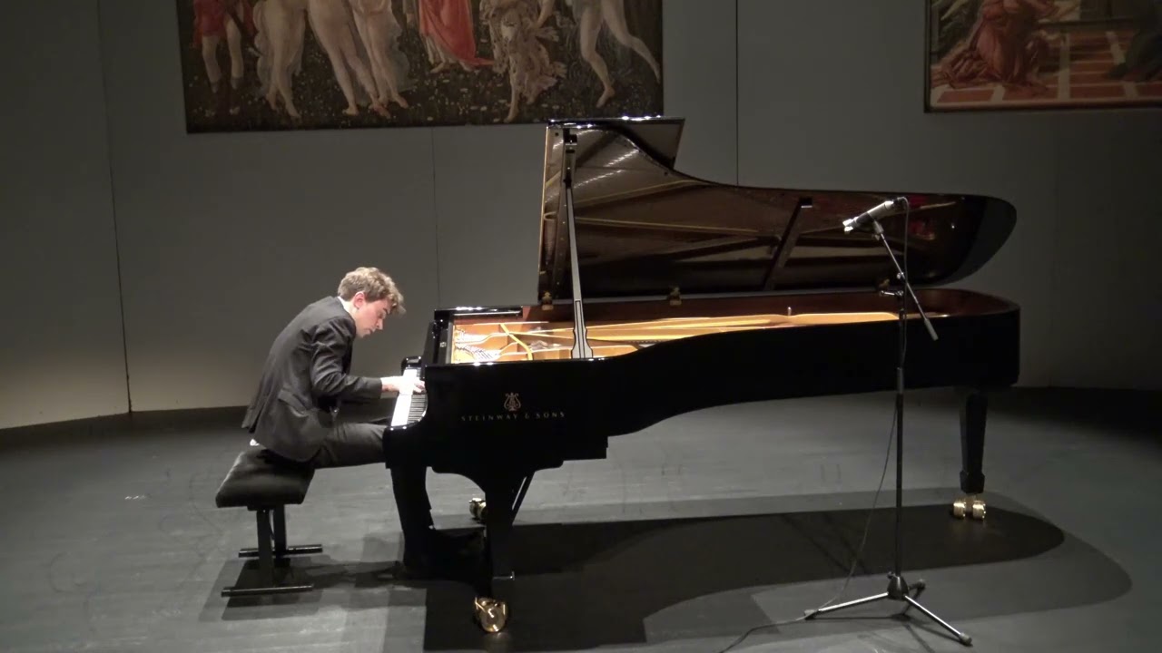 Albert Cano Smit plays M. Ravel Pavane pour une infante défunte