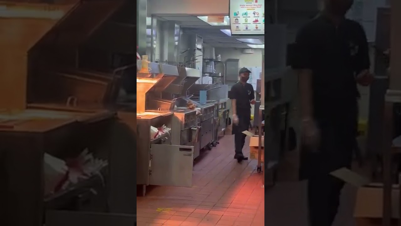 Huge Rat Runs Through McDonalds Kitchen
