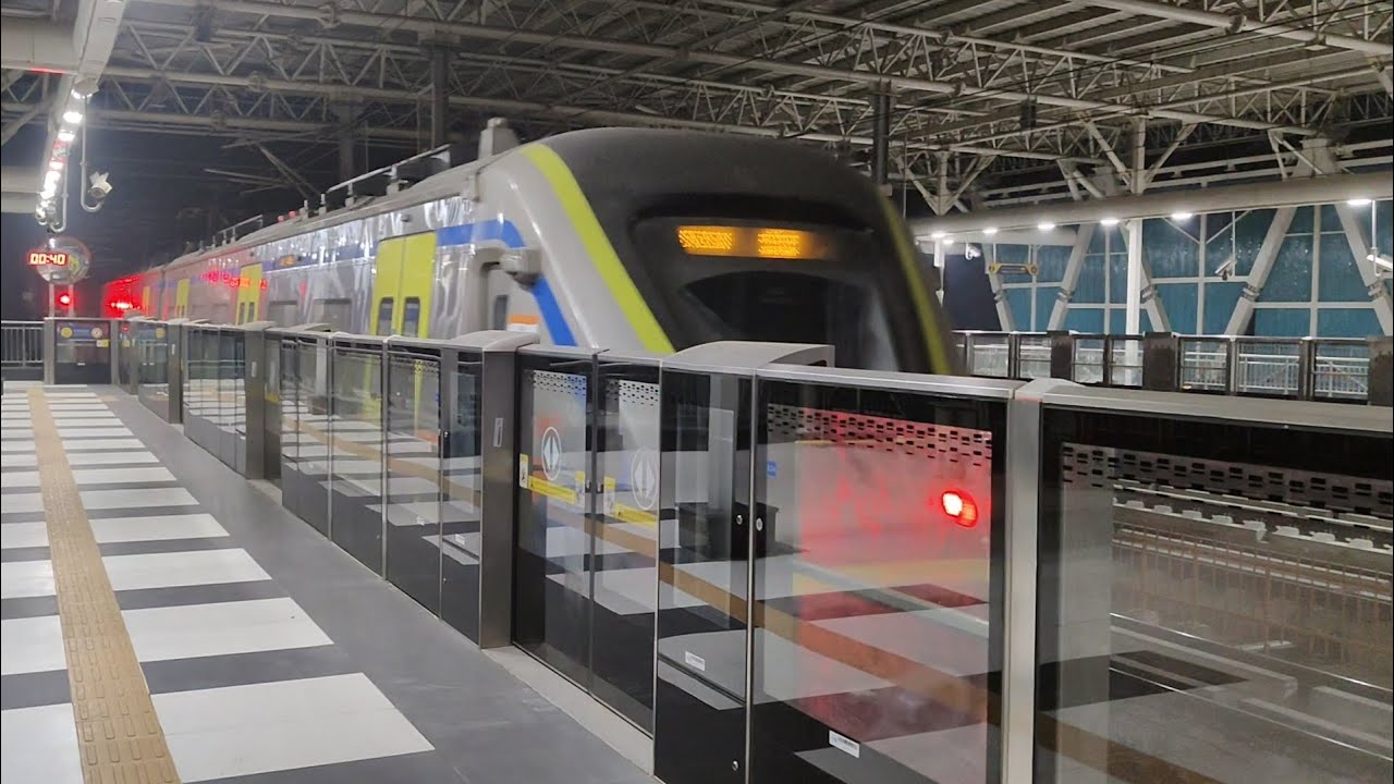 RRTS NAMO BHARAT TRAIN RUNS AT NIGHT IN MEERUT FULL VIDEO 