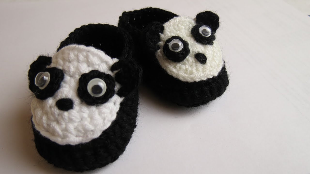 Zapatos de panda en crochet, creaciones Jackie.