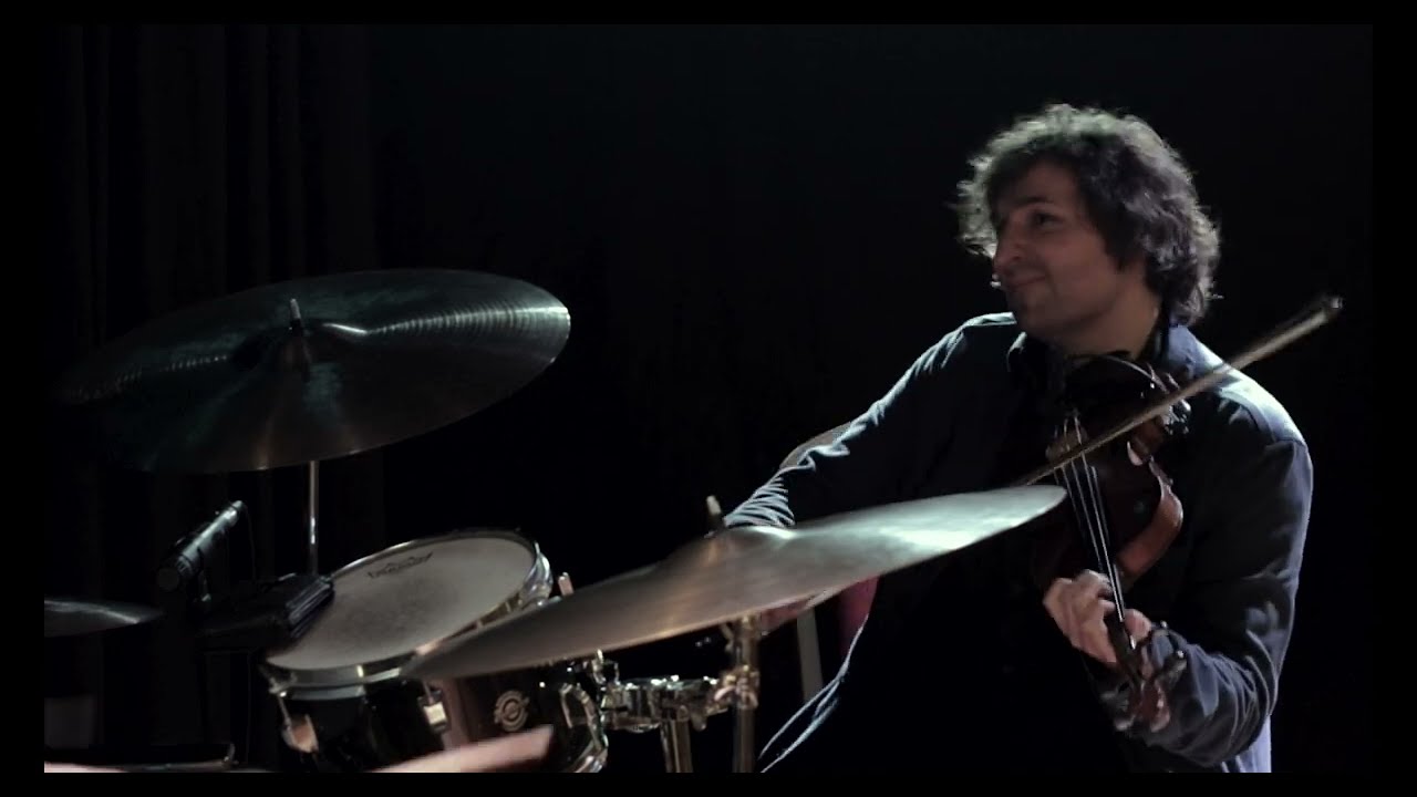 Mikey Kenney and Michael Paul Metcalfe - Old Haile Hornpipe