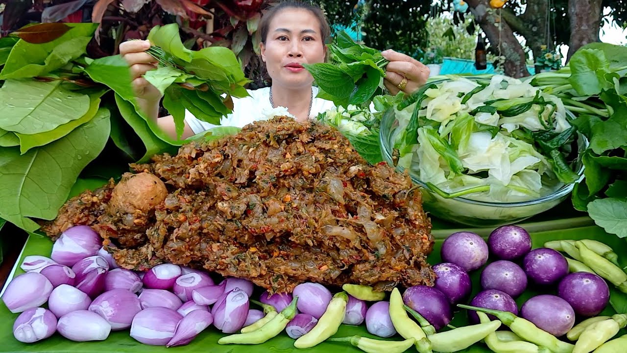 ลาบเหนียวกุ้งไส่หมากกอกป่าหอมข้าวคั่วพริกป่นคั่วใหม่ๆส้มผักแกล้มผักบ้านๆจ้า|11 กุมภาพันธ 2026