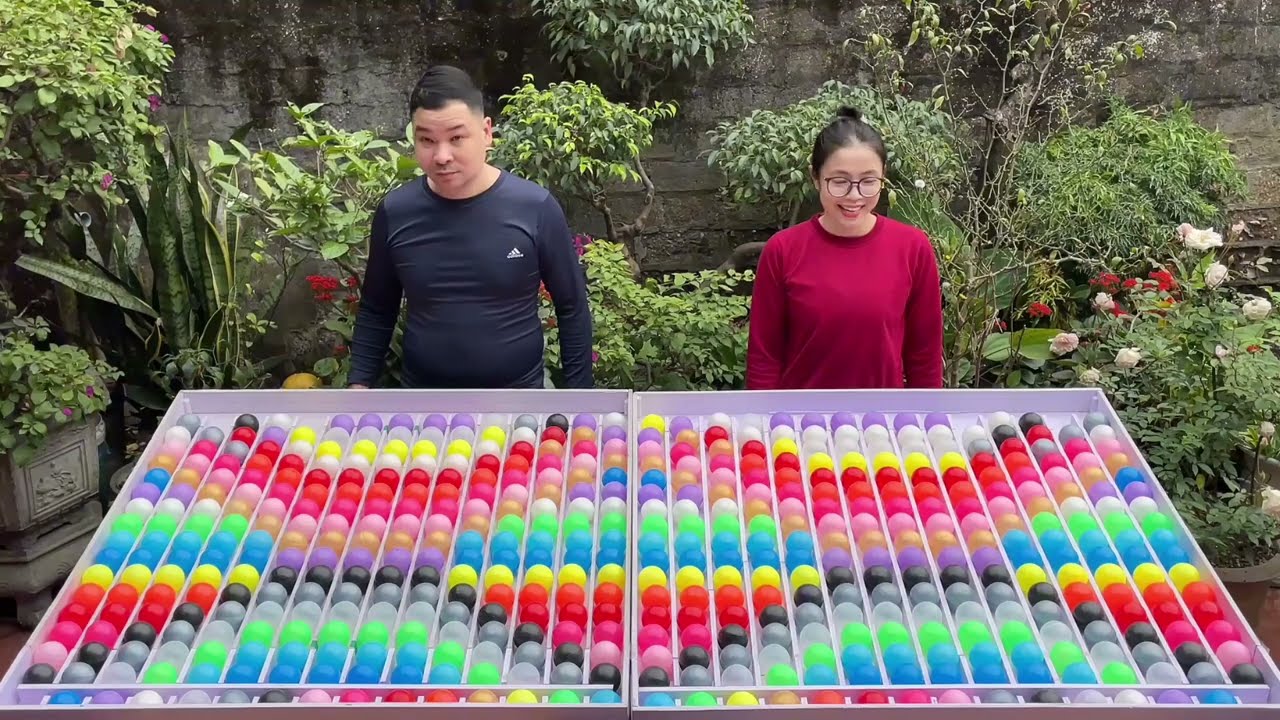 Satisfying color sorting game