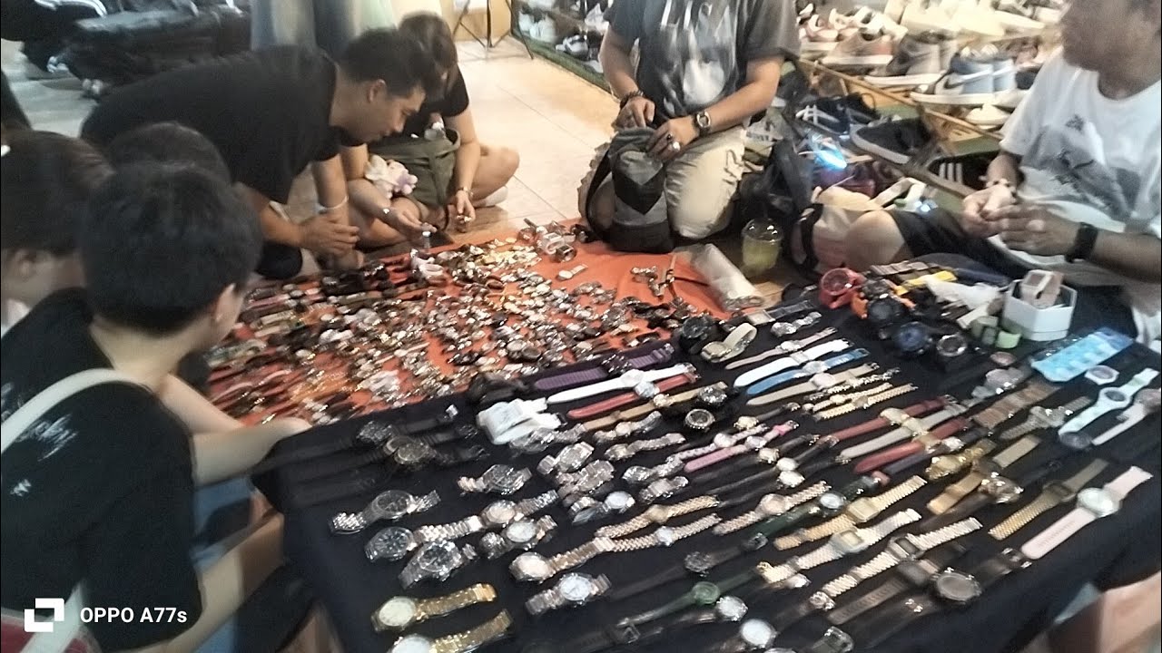 #นาฬิกาแบร์นเนมมือสอง ตลาดปัฐวิกรณ์ แหล่งรวมมือสองแบรนด์เนม ของเก่าของสะสมและของมือสอง