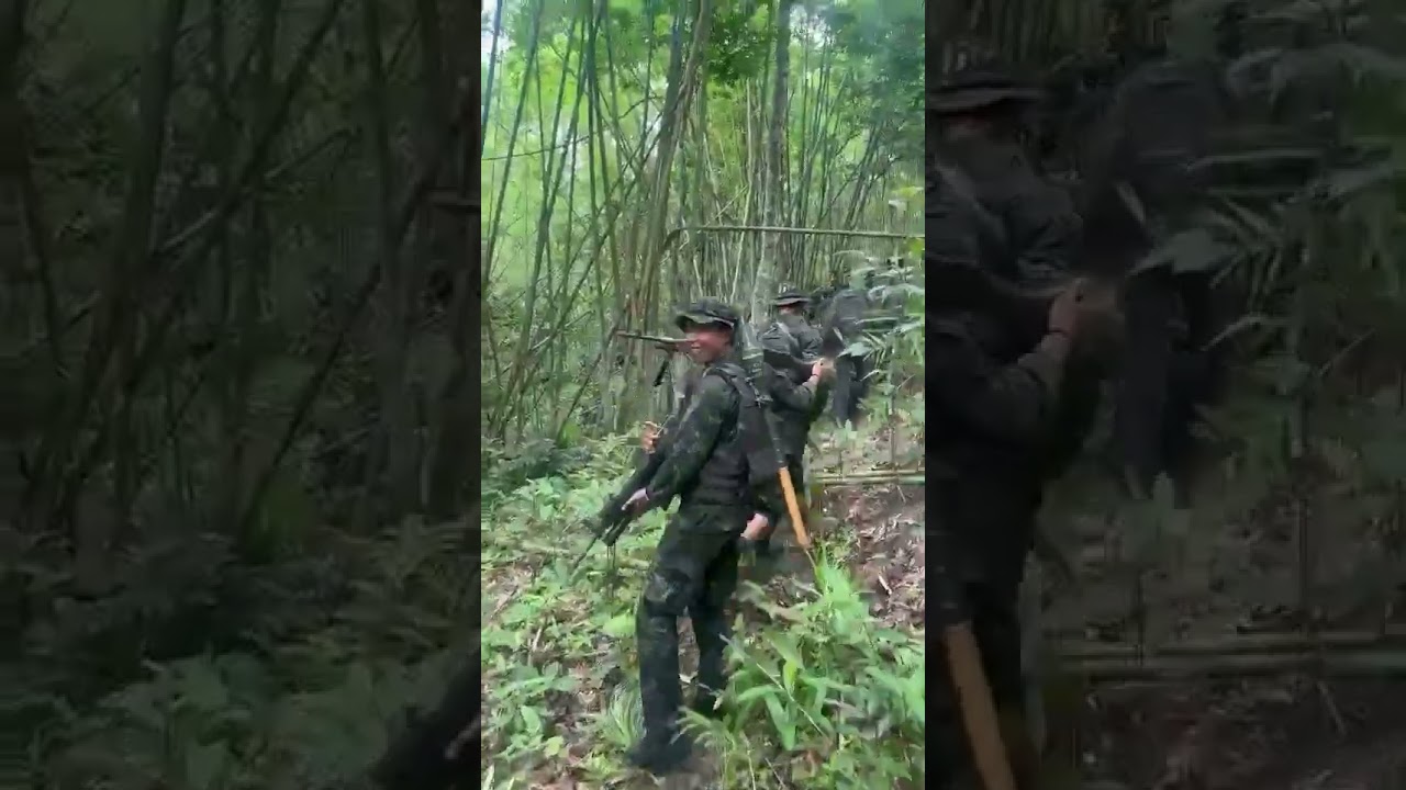 🇹🇭🇰🇭 footage of a Thai Patrol in the conflict area. #thailand #cambodia #war
