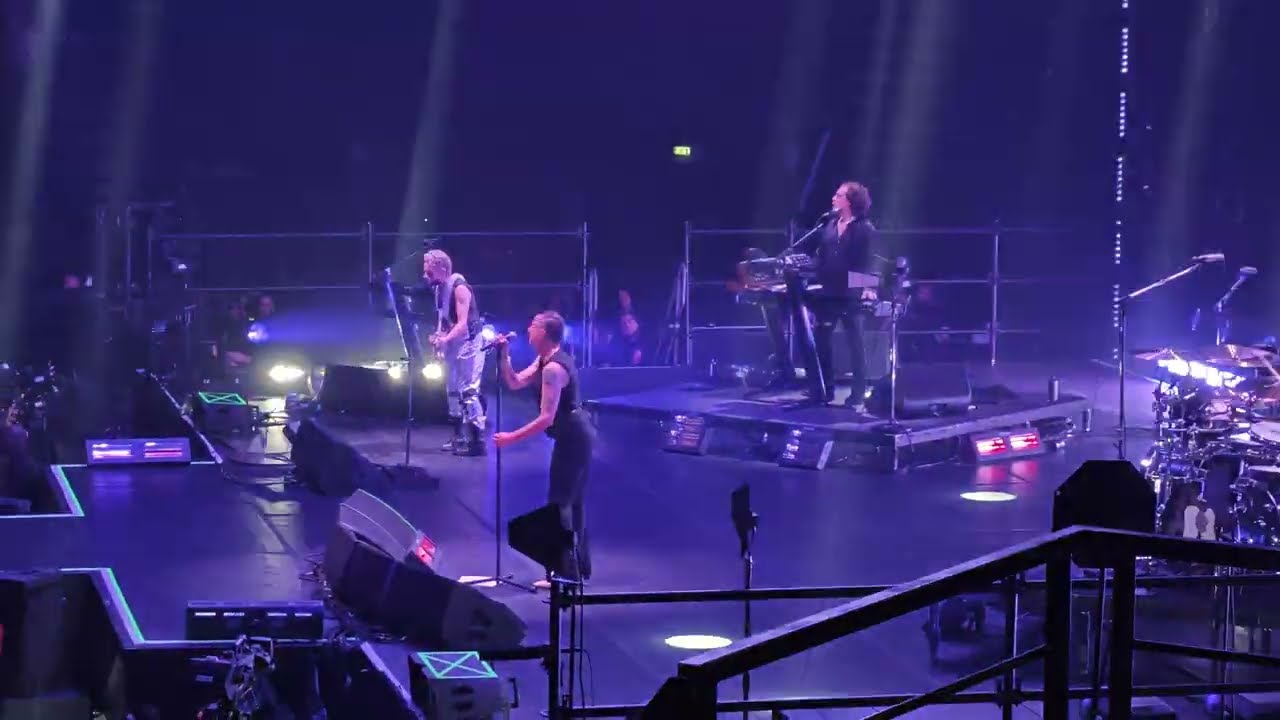Depeche Mode - Never Let Me Down Again (Live in Paris, France 2024 Accor Arena Bercy) 4K HD 60FPS