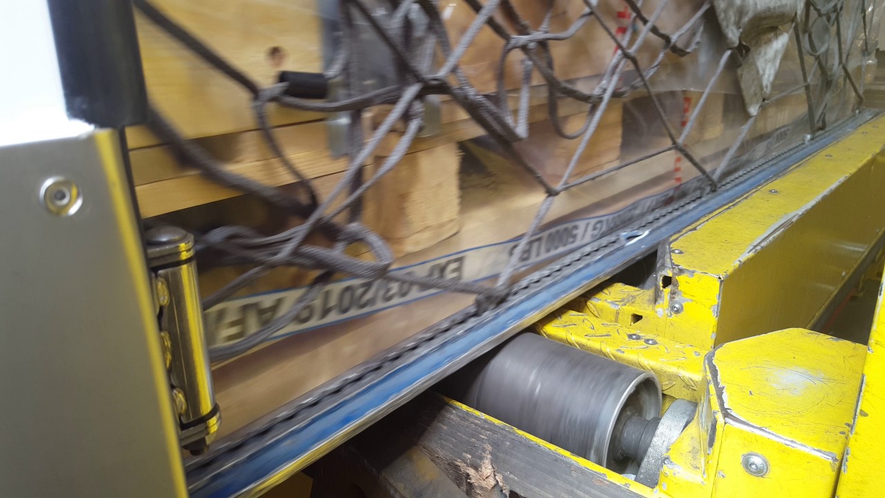Loading on KLM cargo
