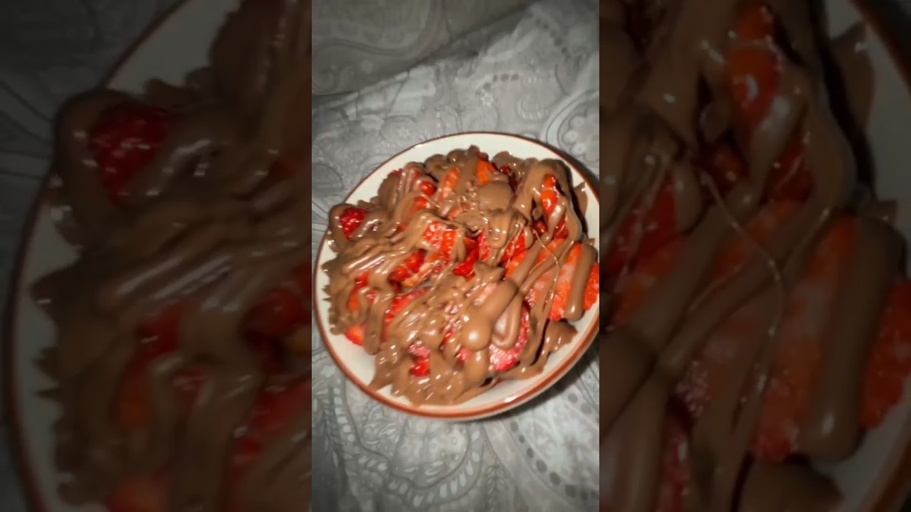 Chocolate covered strawberries # trending on tiktok #chocolatecoveredstrawberries #trending #shorts