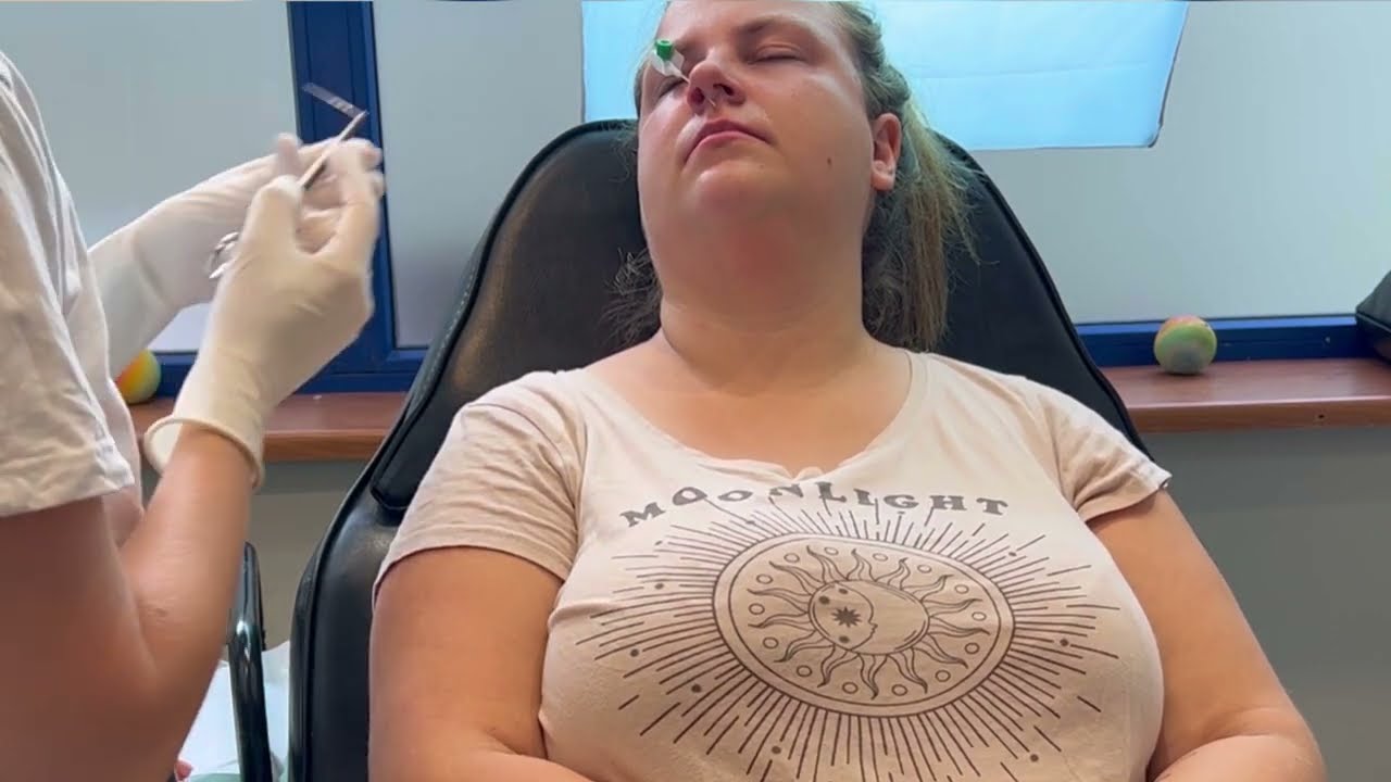 Piercing- przekłucie nosa (Nostril)