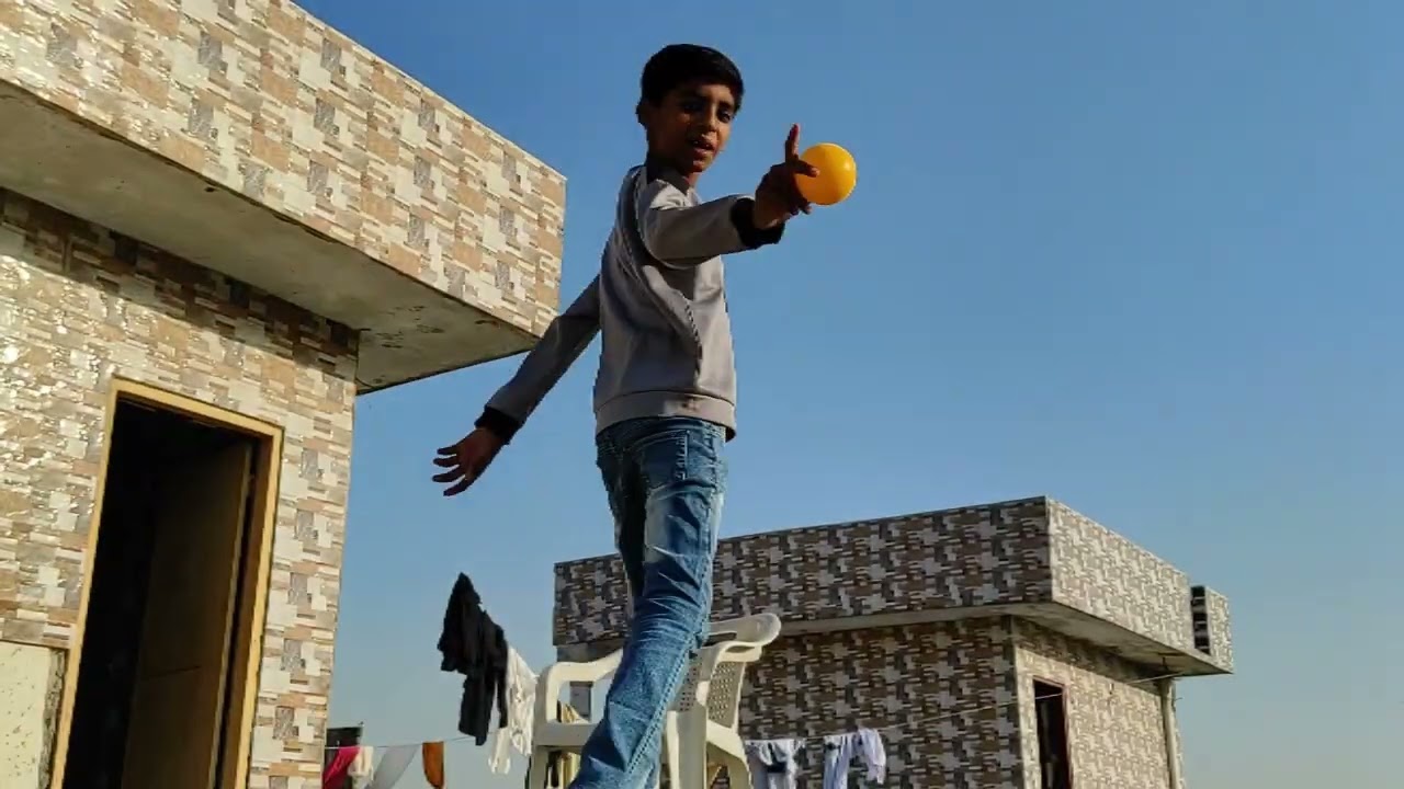 Ali bhai ne Pani mein chhalang lagaungi