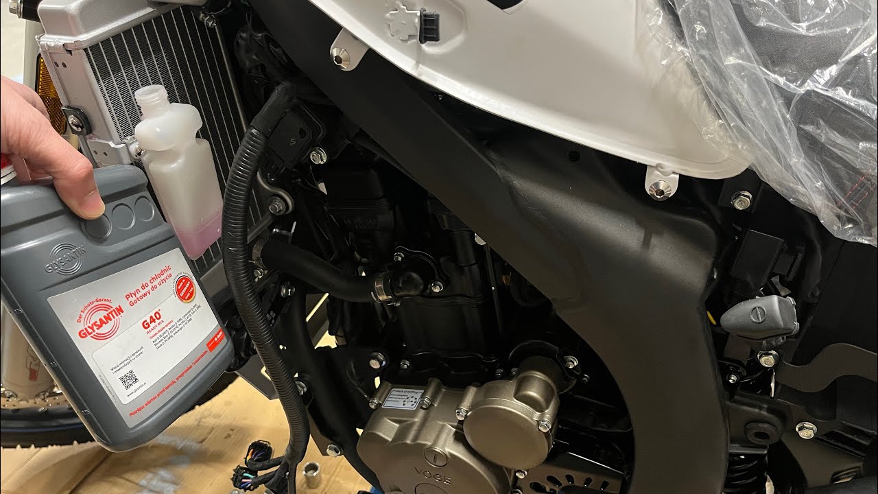 Adding coolant Glysantin G40 for Voge 300 Rally