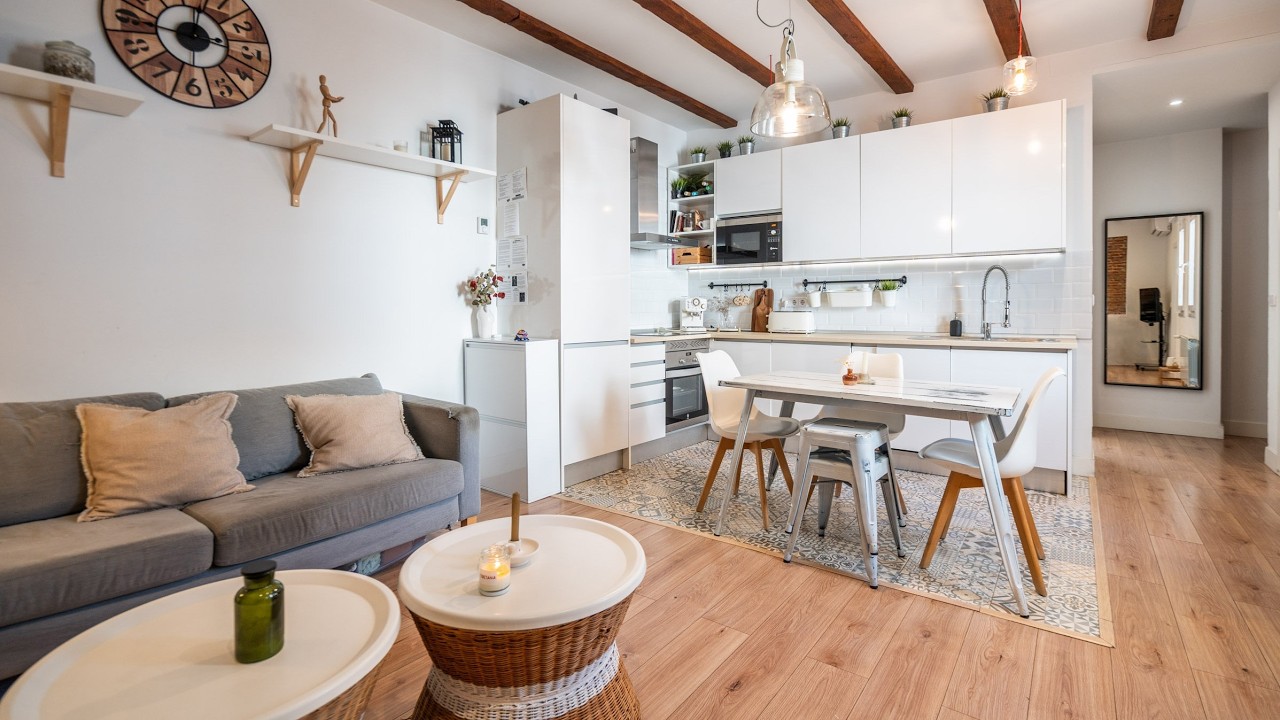 460.000€ HOGAR CON PERSONALIDAD Y LUZ NATURAL EN CASTILLEJOS