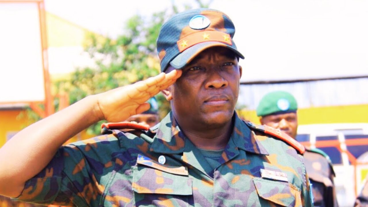 IBYE BYAKOME: LT GEN MASUNZU  WAGAMBANIYE UBWOKO BWA BANYAMULENGE  AREMBEYE MURI PRISON
