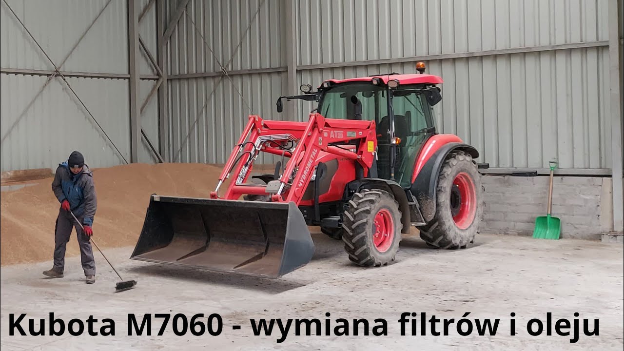 Wymiana filtrów i oleju w ciągniku Kubota M7060 - serwis 1100h