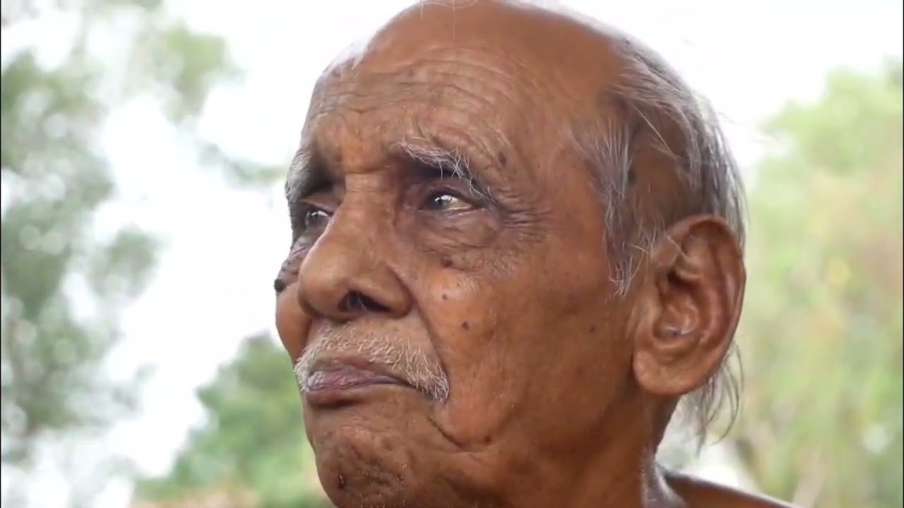 95 ലും കൊടിക്കൂറയിൽ വിസ്മയമായി അച്യുത വാര്യർ