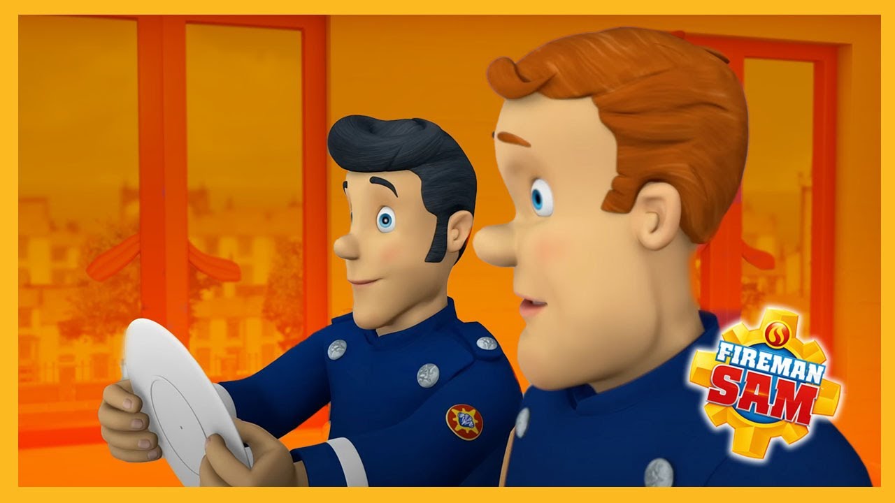 Sam teaches Elvis... how to drive? 🔥 New Fireman Sam Videos