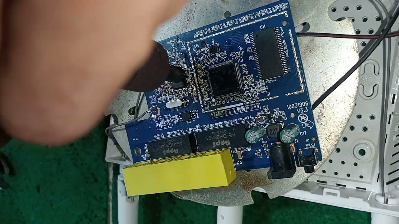 how to fix wifi router no signal problem? #fixrouter #fixwifirouter #repair #diyelectronics 
