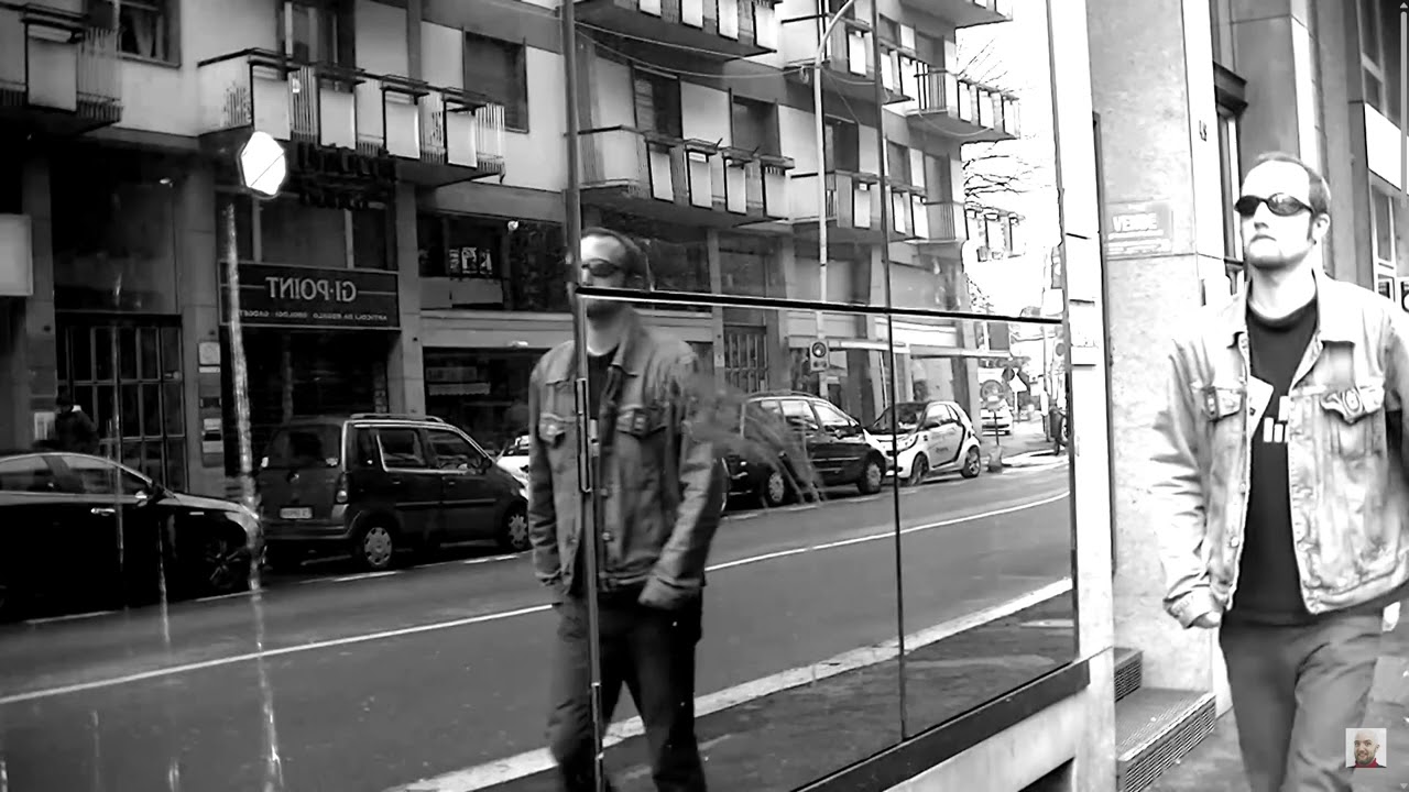 Zeb89 - In Italia (AI cover)