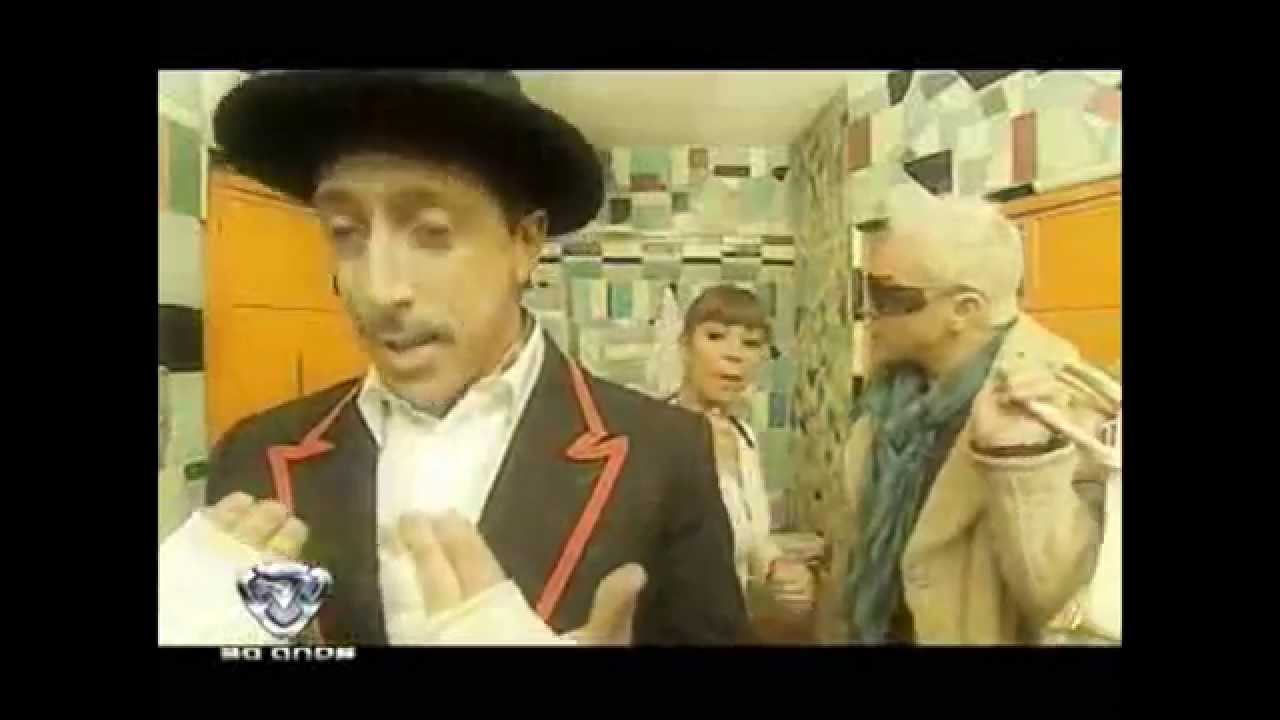 Showmatch 2009 - Valeria Linch junto a Los tangueros