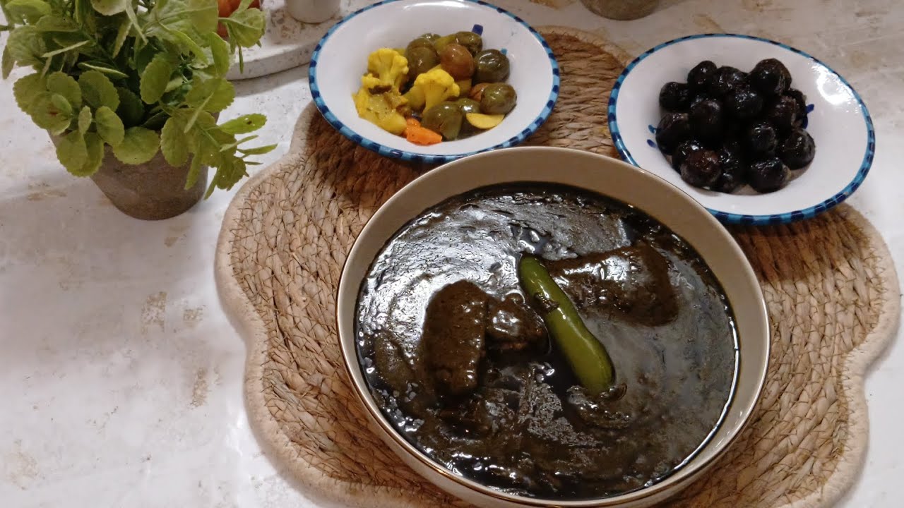 ملوخية تونسية زمنية بلحم البقري على أصولها حلوة و قارة زيتها Mlokhiya tunsiya 🇹🇳🥰