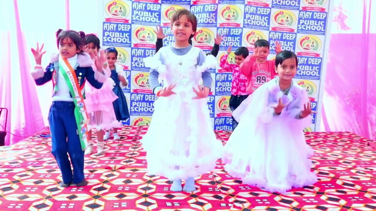 Chak dhum dhum | Republic Day | Class LKG Performance 