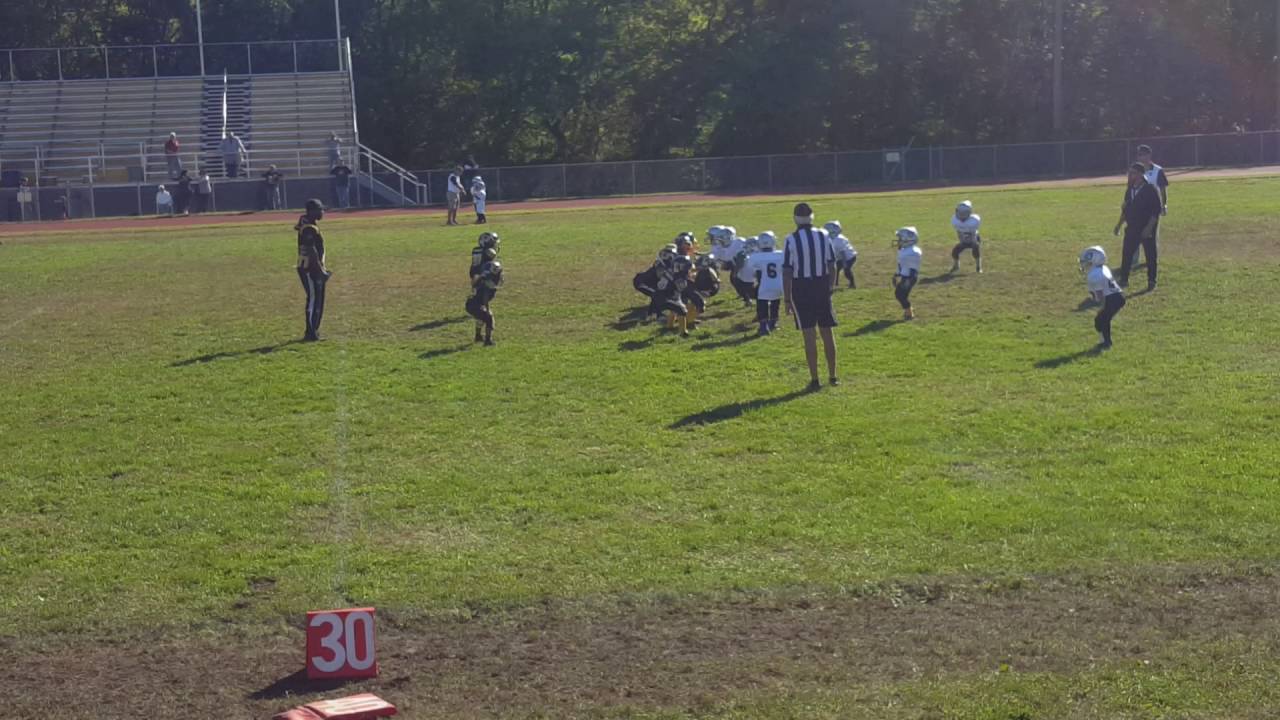 #eerucker #5yearsold #footballseason #football #2016 #ilovemyboys #myee #beastmode #2 #keepscoring