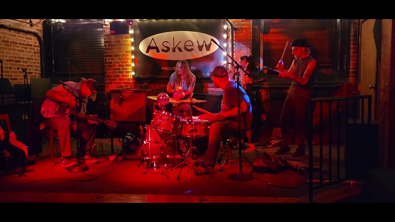 Left Lane Cruiser - John Lee Hooker medley with audience sourced percussion reinforcements. 3-3-24