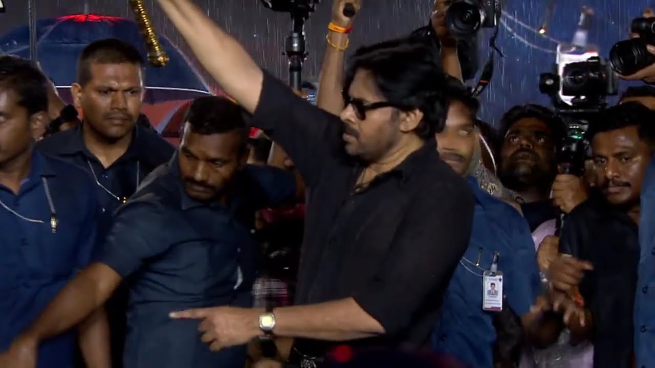Power Star Pawan Kalyan Powerful Entry at They Call Him OG Concert | Sujeeth | Thaman S