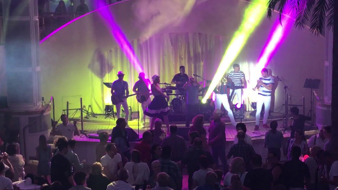 The Jive - Uptown Funk Live at AidaPrima 2017