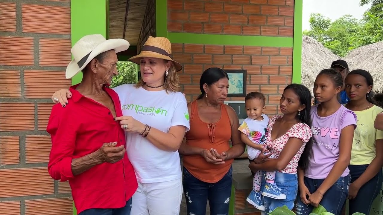 Entrega casa Argemiro Quintero, Caimito, Sucre - Fundación Compasión