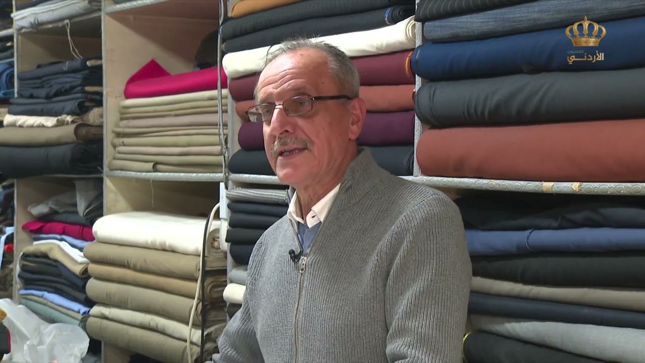 السيد محمود الديسي صاحب اقدم مخيطة في وسط عمان