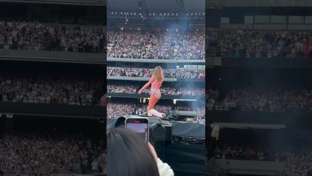 #taylorswift #taylorswiftconcert #melbourne #australia #vip #vipticket #erastour #blackpink